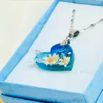 Colgante Corazón — Acero y Mini Flores Naturales